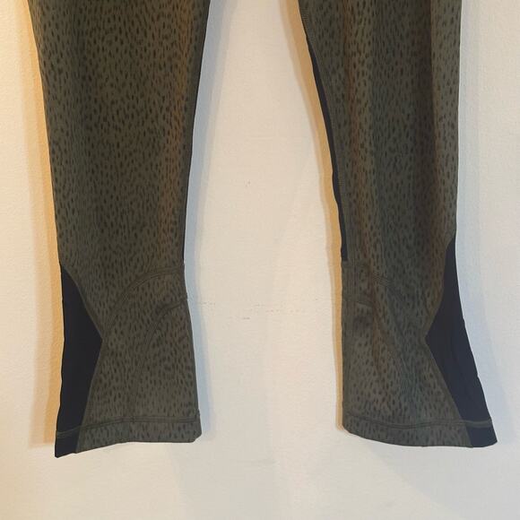 Lululemon Inspire Cropped Legging sz 8 Dottie Dash Pattern - Picture 5 of 10